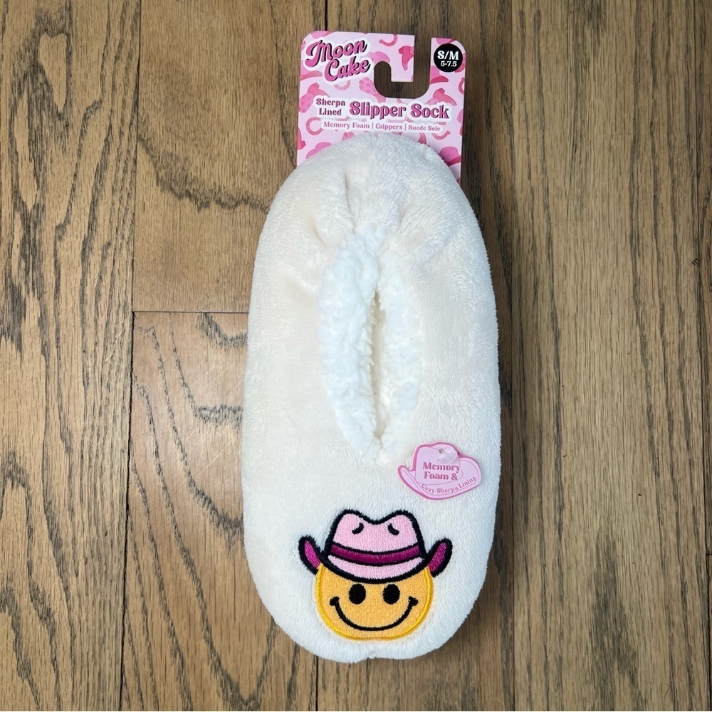 NWT Moon Cake Cowgirl Smiley Face Memory Foam Plush Gripper Slipper Size 5/7.5